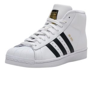 🎉Adidas Pro .. kids size 4.5